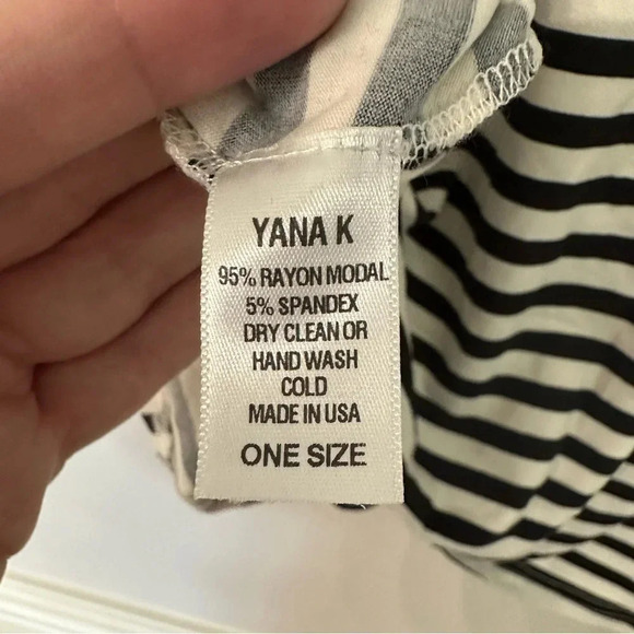 Yana K Women's Tania Top in Black & Ivory Stripes Short Sleeves One Size NWT - Picture 8 of 9